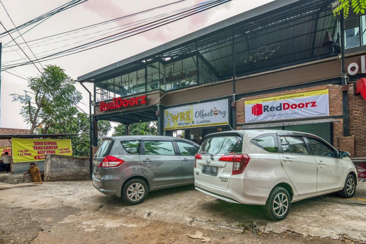 Reddoorz Plus Near Akademi Kepolisian Semarang 3 מראה חיצוני תמונה