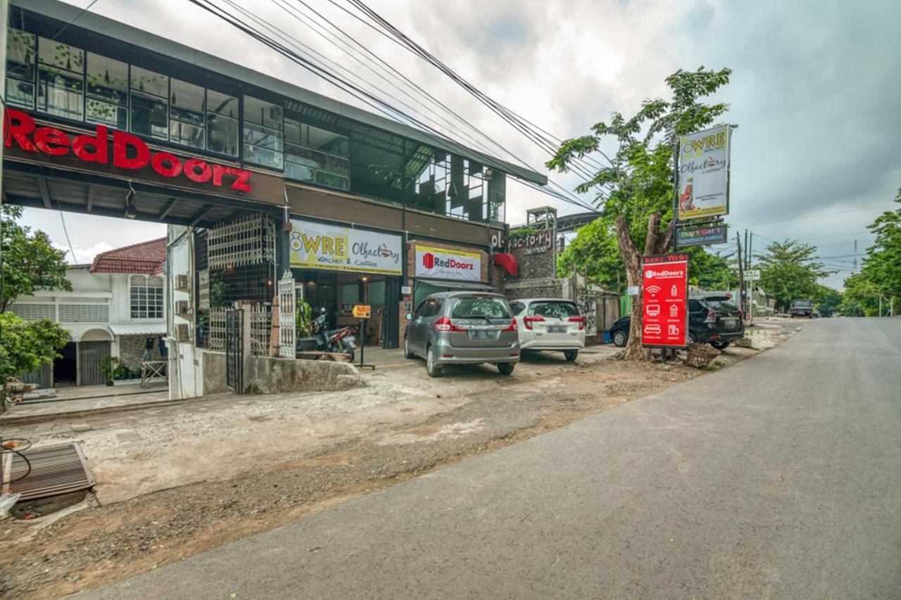 Reddoorz Plus Near Akademi Kepolisian Semarang 3 מראה חיצוני תמונה